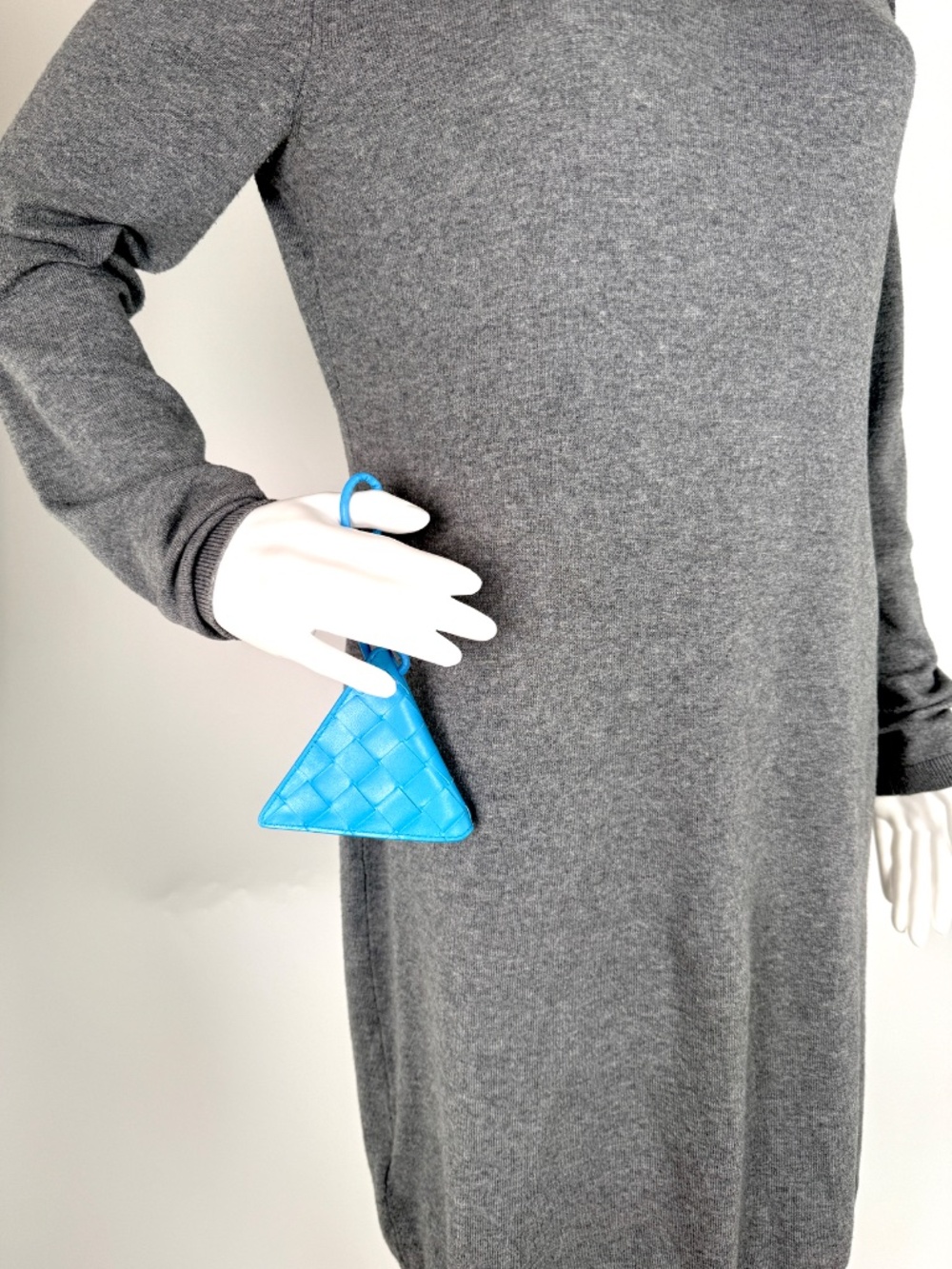 SOLD Bottega Veneta Triangle Blue Napa Leather Coin Purse Pouch - Picture 2 of 13